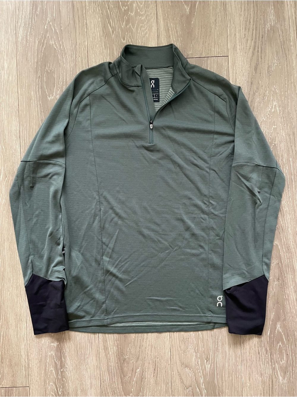 On Running Olive Green Lightweight 1/4 Zip Pullover